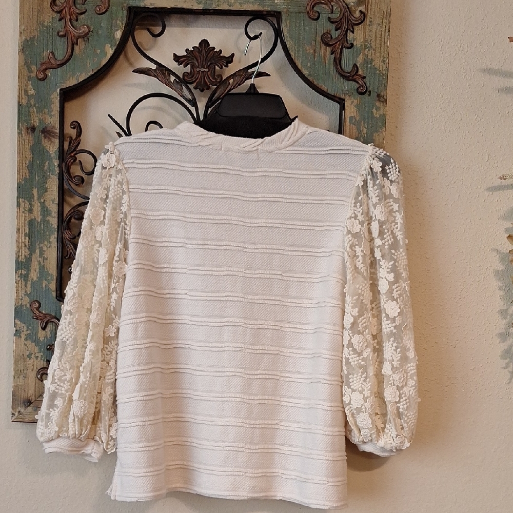 🔥🔥CLEARANCE🔥 Anthropology eri + ali Chic Lace Sleeve Sweater. Size XS - Picture 8 of 10